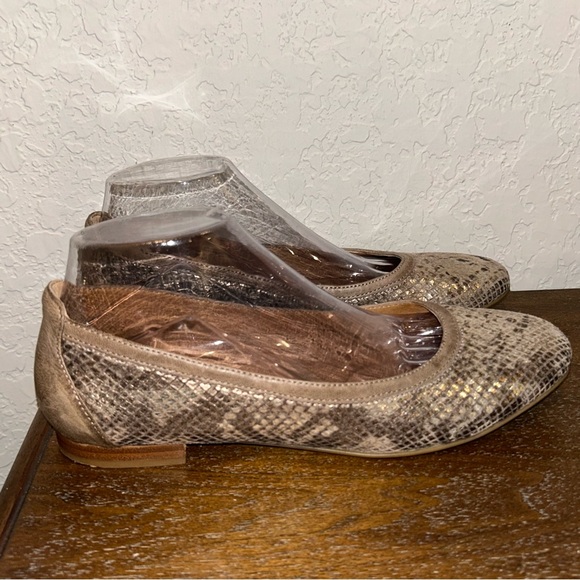Sofft Maretto Metallic Snakeskin Print Slip On Leather Ballet Flat Shoes - Picture 3 of 9
